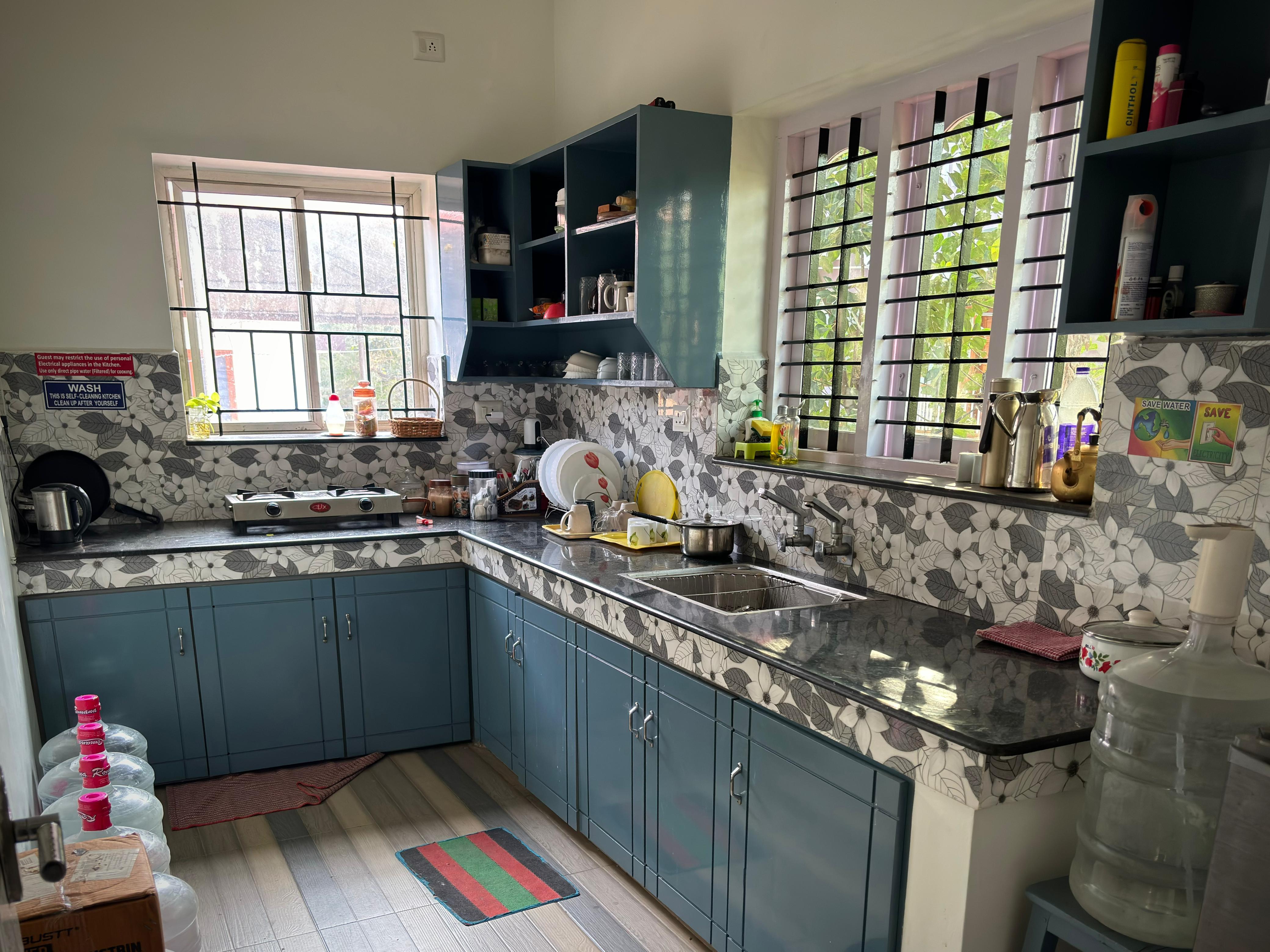 Home-style kitchen at Lacasa Homestay